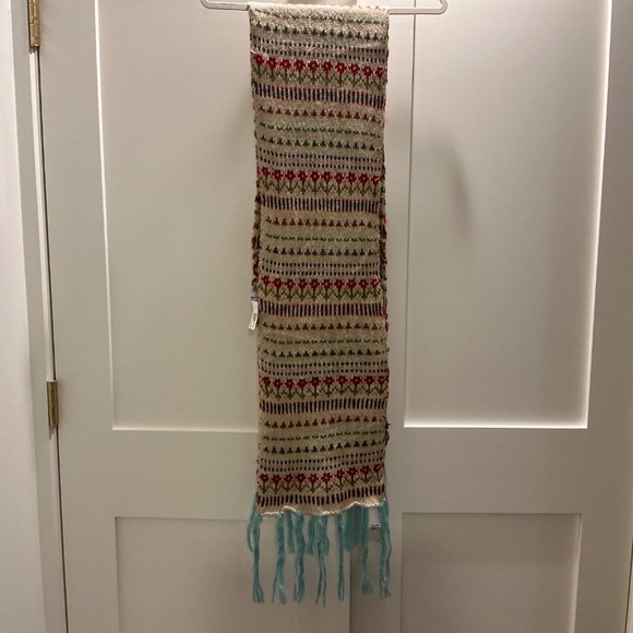 BP knit winter scarf - Picture 2 of 2